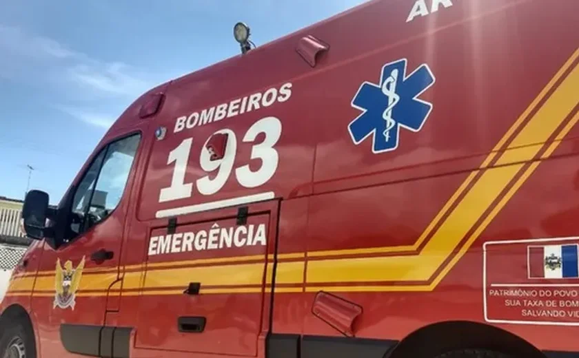 Mulher suspeita que companheiro incendiou sua casa após briga, em Arapiraca