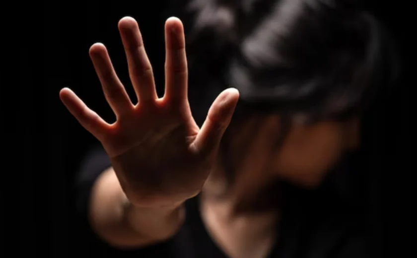 Mulher é encontrada chorando e companheiro é preso por agressão, na Serraria