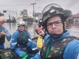 Socorristas do Salva Mais prestam assistência aos atingidos pelas enchentes do RS