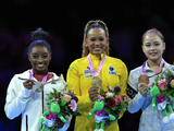 Rebeca Andrade é bicampeã mundial do salto