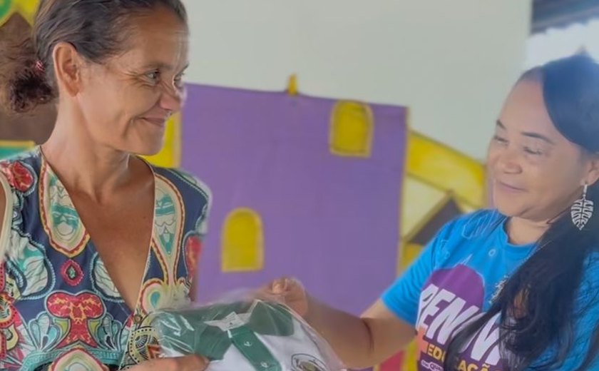 Prefeitura de Branquinha entrega mais de 5 mil uniformes escolares