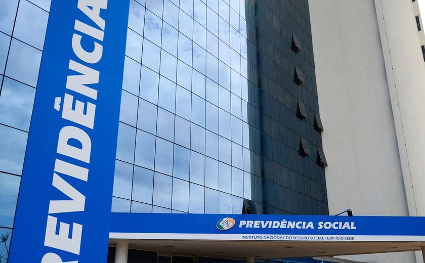 Falta de pessoal no INSS trava 560 mil pedidos de aposentadoria