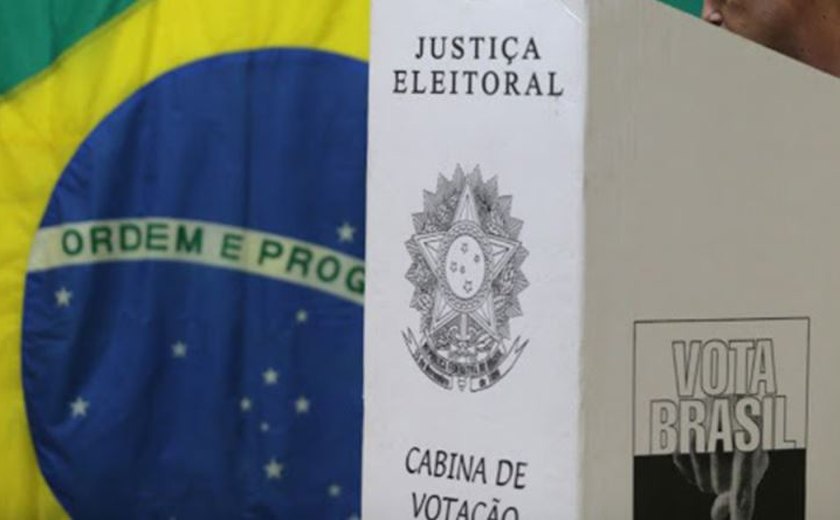 DataSensus: 1ª pesquisa após convenções aponta eleição aberta para governo e senado