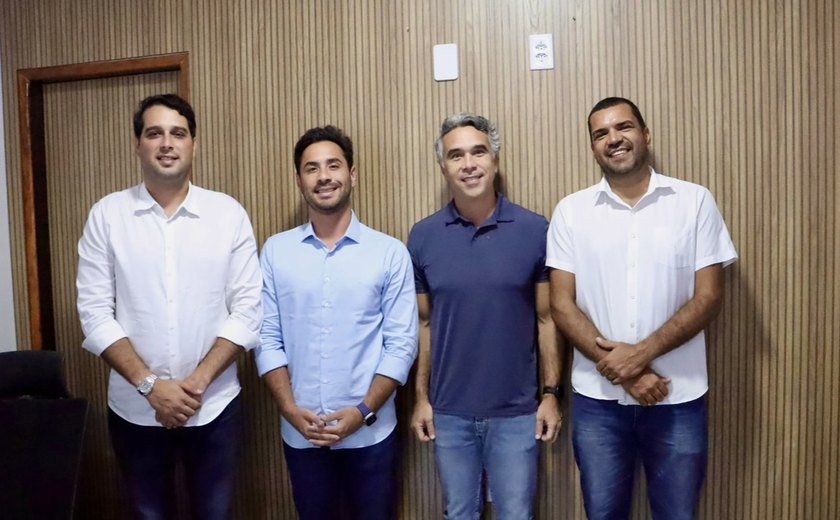 Prefeito André Castro recebe deputado federal Rafael Brito e fortalece colaboração entre as partes