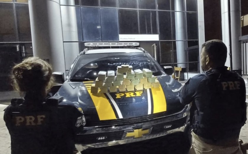 Homem flagrado com R$ 746 mil no carro diz que pegou dinheiro em reunião do Podemos