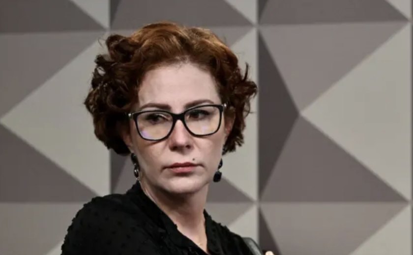 CCJ da Câmara aprova cassação de Carla Zambelli; decisão final vai ao plenário