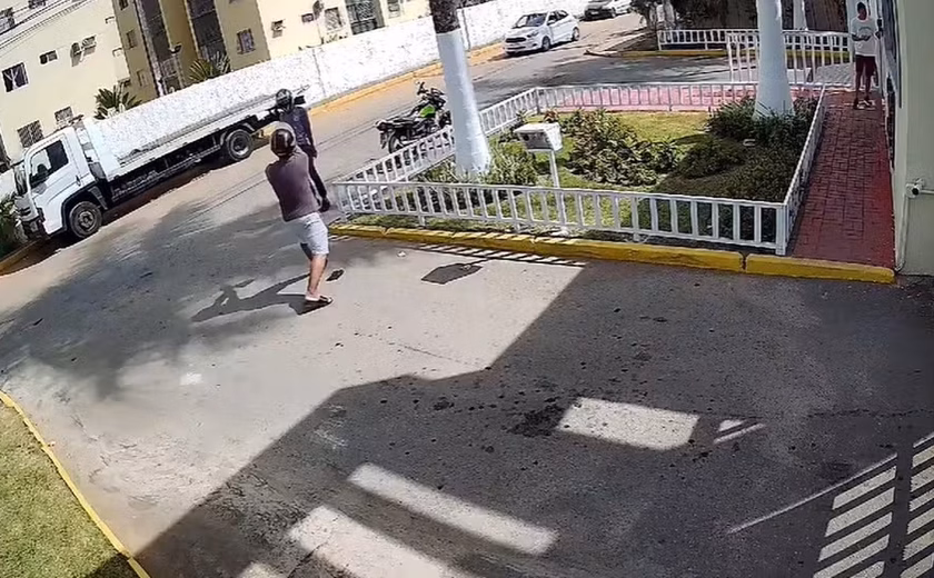 Policial militar mata motociclista de aplicativo com tiro no meio da rua