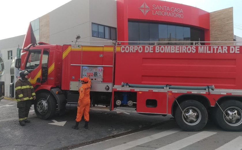 Fogo volta a atingir almoxarifado da Santa Casa de Misericórdia de Maceió