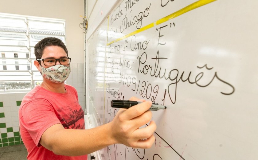 Prefeitura de Maceió transforma vidas ao nomear novos professores para a rede municipal de ensino