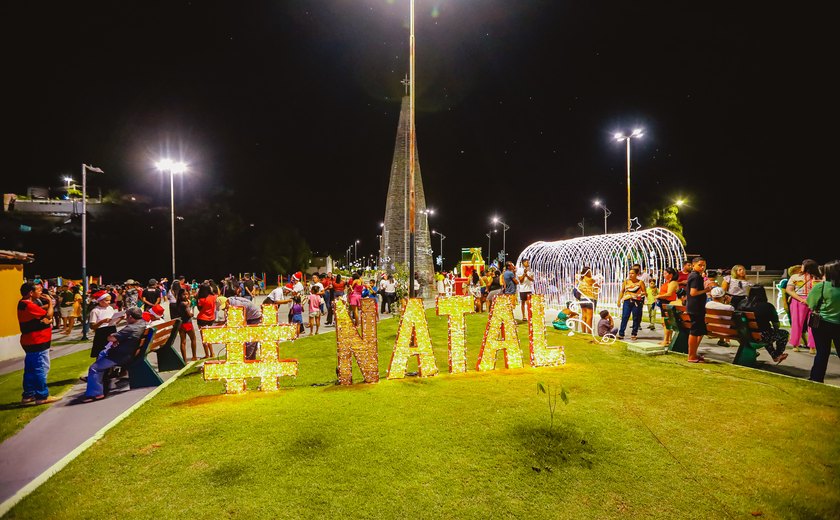 Um Encanto de Natal: Prefeitura de Branquinha realiza abertura do projeto