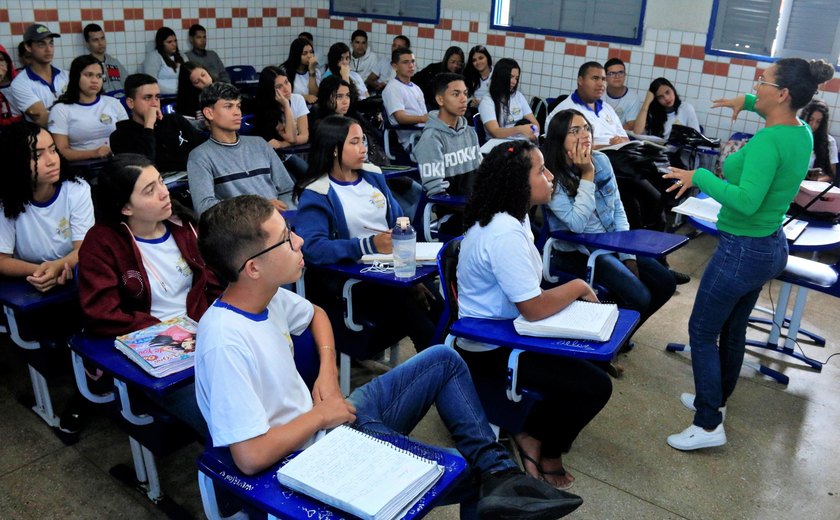 Cartão Escola 10: Programa inicia pagamentos nesta quarta (16); veja calendário