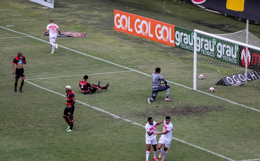 CRB empata com o Vitória e segue vice-líder da Série B