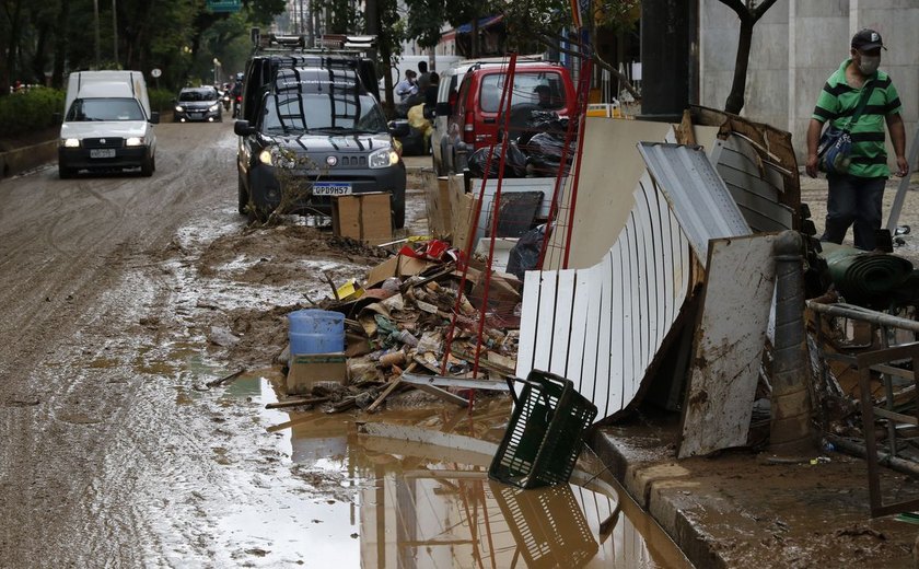 Tragédia em Petrópolis tem 217 mortos