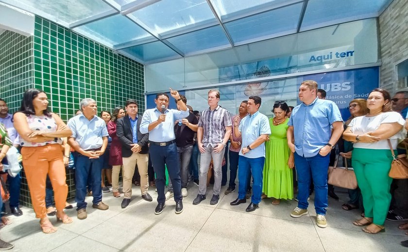 Prefeito Júlio Cezar entrega nova UBS para a população de Palmeira dos Índios