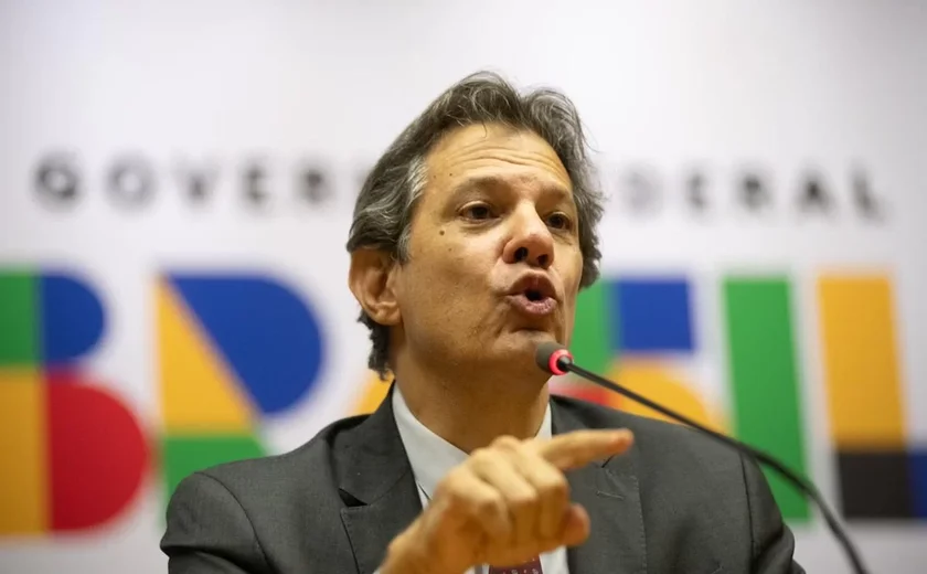 Haddad volta a projetar alta de 3% do PIB em 2023