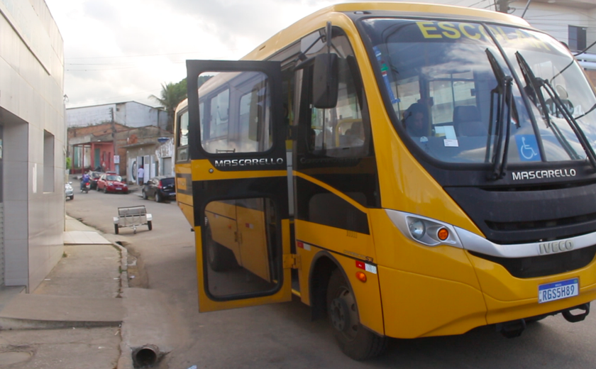 Prefeitura de Ibateguara oferece transporte gratuito para estudantes universitários