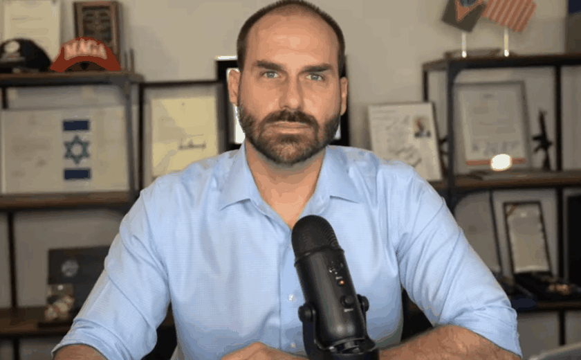Ministério da Justiça demite Eduardo Bolsonaro do cargo de escrivão da PF