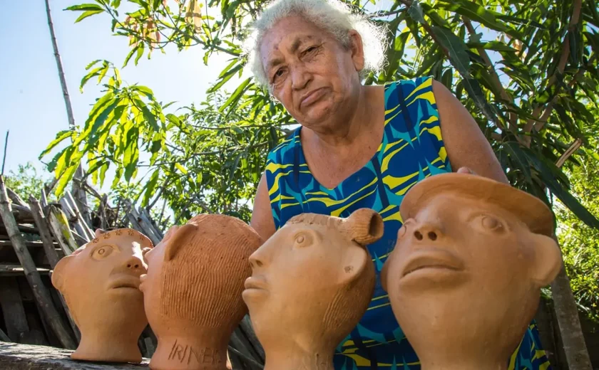 Artesã de União dos Palmares, Dona Irinéia terá obras representando o Brasil na Paris Design Week 2025