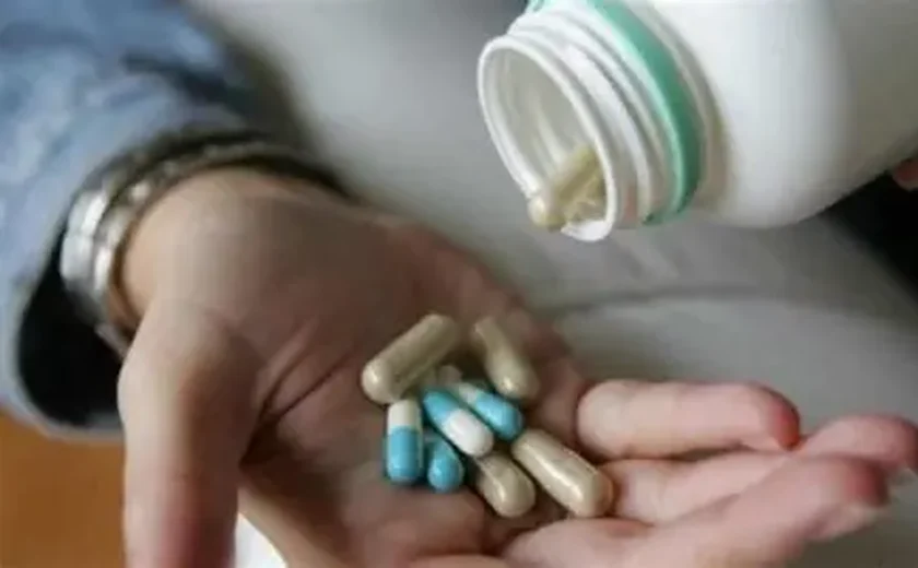 Canetas emagrecedoras ilegais oferecem risco de efeito rebote e danos à saúde