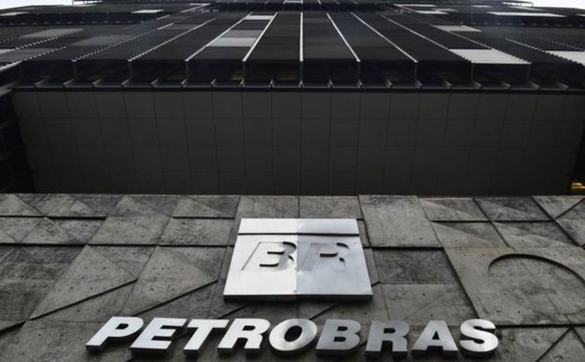 Petrobras reduz preço da gasolina em 3,1%