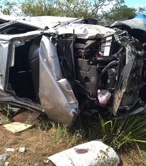 Irmãs que iriam pagar promessa em Juazeiro do Norte morrem após capotamento de veículo na AL-115