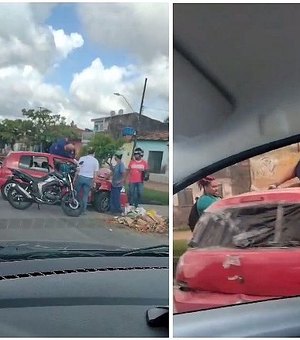 Vítima de acidente fica deitada por cima de carro enquanto aguarda socorro, na Cambona