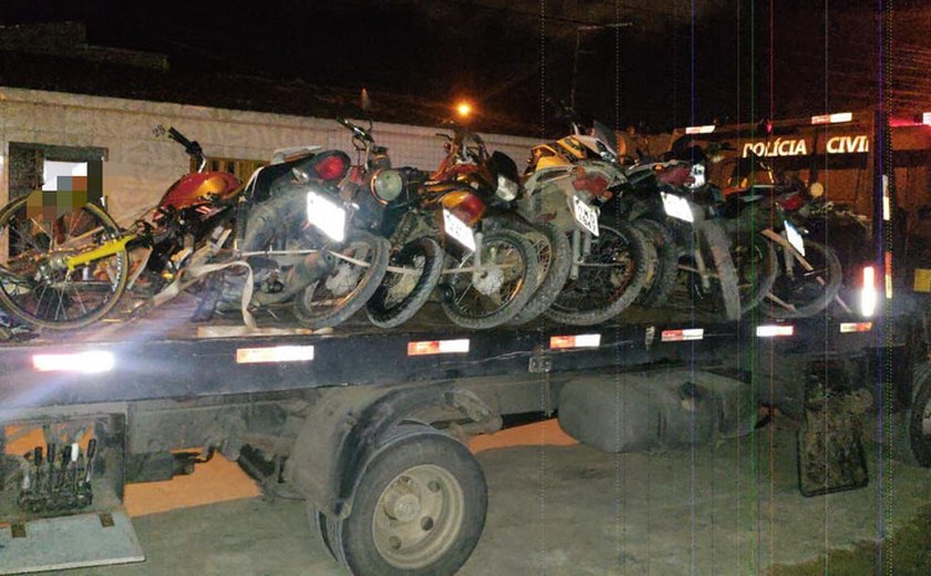 Dezenas de motos roubadas são apreendidas pela polícia na parte alta de Maceió