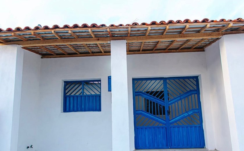 Geo Cruz entrega mais uma casa pelo programa Minha Casa Nova em Ibateguara