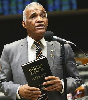 Deputado diz que “homem tem binga e mulher tem tcheca”