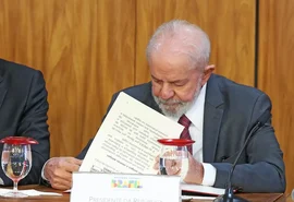 Lula rejeita lei que reconhece estágio como experiência profissional