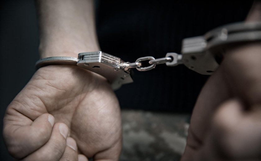 Polícia Militar prende mulher foragida por estelionato na Barra de São Miguel