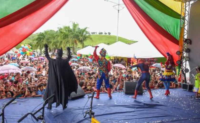 Festa do Dia das Crianças leva alegria para mais de 5 mil pequeninos