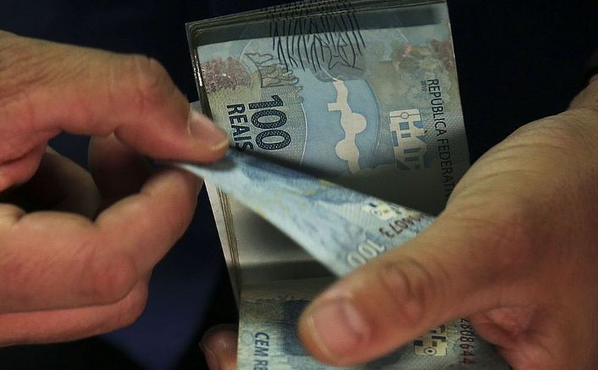 Auxílio Brasil é pago nesta quarta a cadastrados com NIS final 7; veja calendário