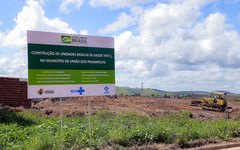 Assinatura da ordem de serviço para construção da unidade de saúde do Santa Maria Madalena