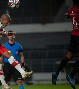 Reginaldo quer fazer história com a camisa do CRB: 'Queremos encerrar o ano com esse acesso'