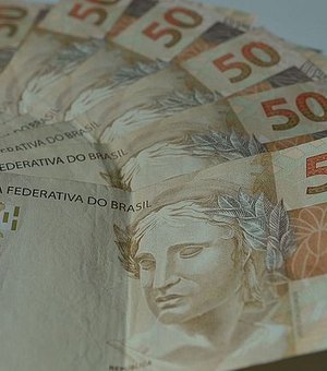 Segunda parcela do 13º salário deve ser paga até esta segunda-feira; entenda