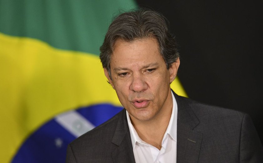 Salário mínimo “vai ser pago normalmente”, diz Haddad