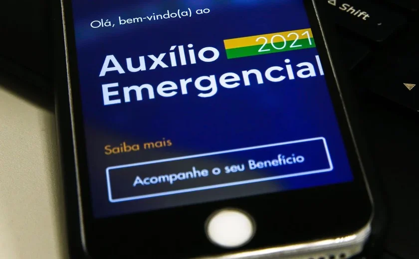 Caixa paga hoje auxílio emergencial a nascidos em novembro