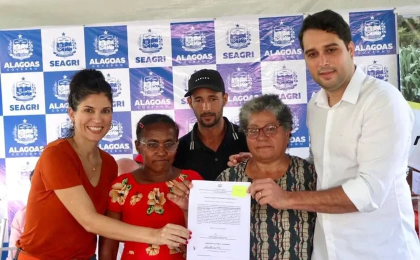 Em parceria com a SEAGRI, Prefeitura de Santana do Mundaú entrega kits de irrigação à comunidades quilombolas