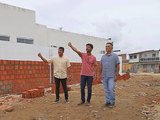 Kil, Júnior Menezes e Nenzinha acompanham ampliação de escola e praça no Alto do Cruzeiro