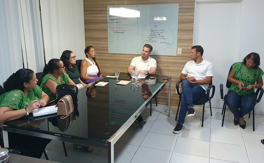 Prefeito Olavo Neto garante mais de 35% de reajuste salarial para os servidores da educação de Murici