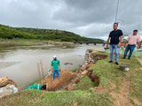 Prefeito de Branquinha acompanha obras de reconstrução da orla após enchente