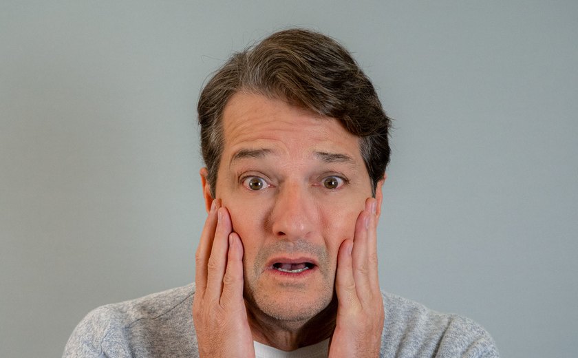 O Ator Marcelo Serrado chega a Maceió com seu show de comédia “Terapia”