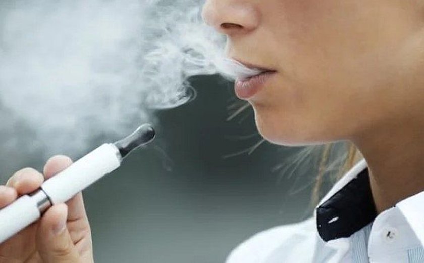 Uso de cigarro eletrônico pode causar apodrecimento dos dentes, diz estudo