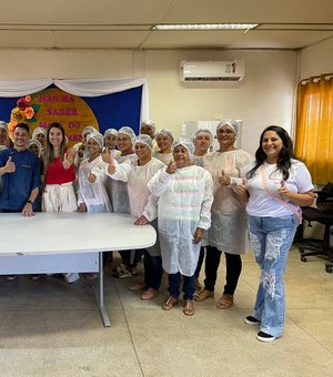 Beneficiárias de programas sociais de Santana do Mundaú têm alternativa de renda extra com projeto da primeira-dama Katherine Farias