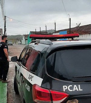 Suspeito de assassinar jovem a tiros ano passado é preso em Arapiraca