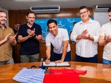 Prefeito Rodrigo Cunha firma parceria com a Maratona Internacional que deve injetar R$ 26 milhões na economia de Maceió