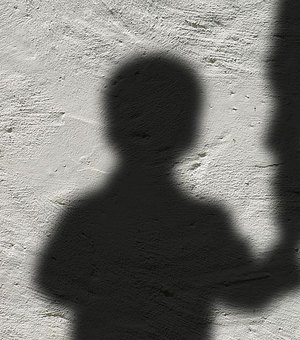 Criança de 10 anos, acusa funcionário do pai de estupro no interior de Alagoas