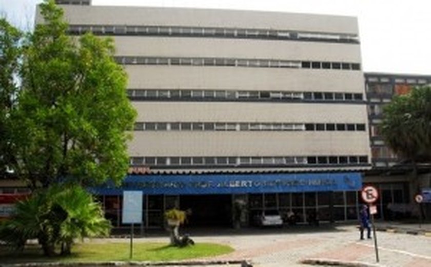 Bebê vem ao mundo com ajuda de vizinha no 1º dia do ano em Maceió