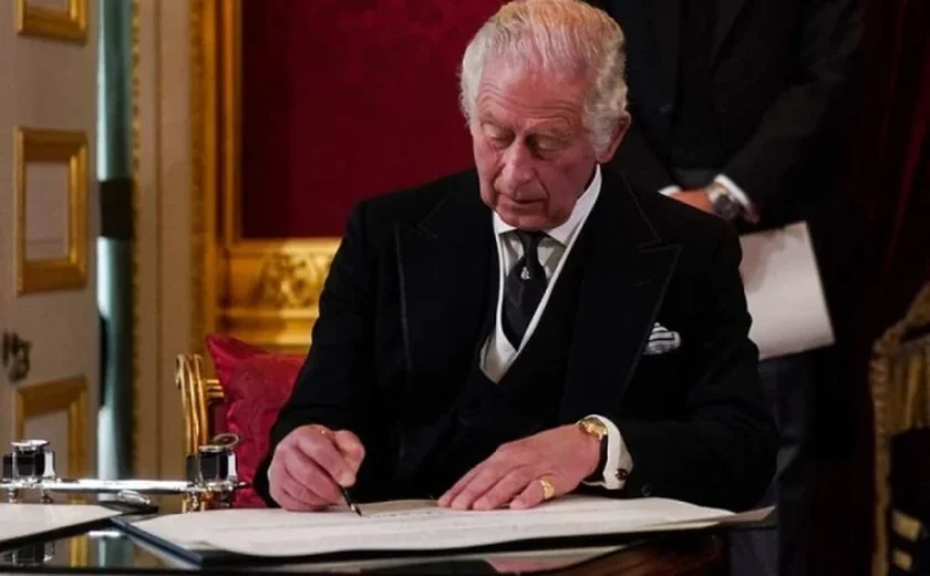 Charles III é oficialmente proclamado como novo rei do Reino Unido